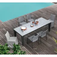 TABLE DE JARDIN CONTEMPORAINE EXTENSIBLE - GERVASONI