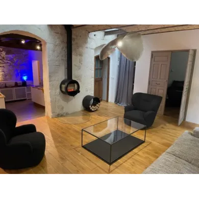 Salon Contemporain De Caractère