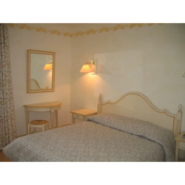Hotel Restaurant Dans Le Sud De La France