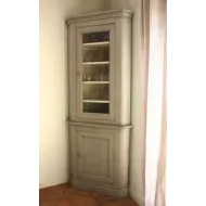 Meuble d'angle  provençal patiné RIALTO - Coup de Soleil Mobilier