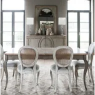Chaise Medaillon
