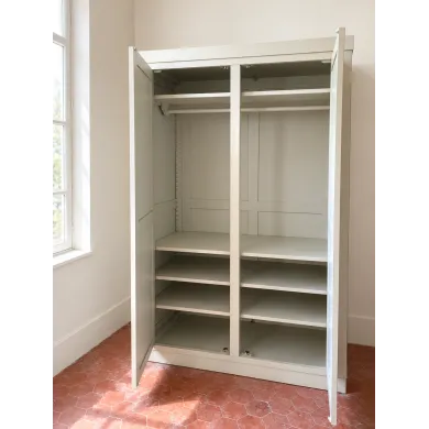 ARMOIRE SUR MESURE EN CHÊNE PATINÉ