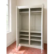 ARMOIRE SUR MESURE EN CHÊNE PATINÉ