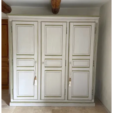 ARMOIRE PROVENÇALE 3 PORTES - CHÊNE PATINÉ - SUR MESURE