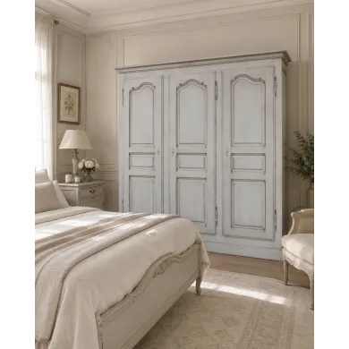 Armoire 3 portes - Chêne patiné - Meubles provençaux
