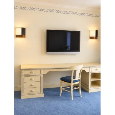 BUREAU A TIROIRS EN CHENE PATINE - COUP DE SOLEIL MOBILIER